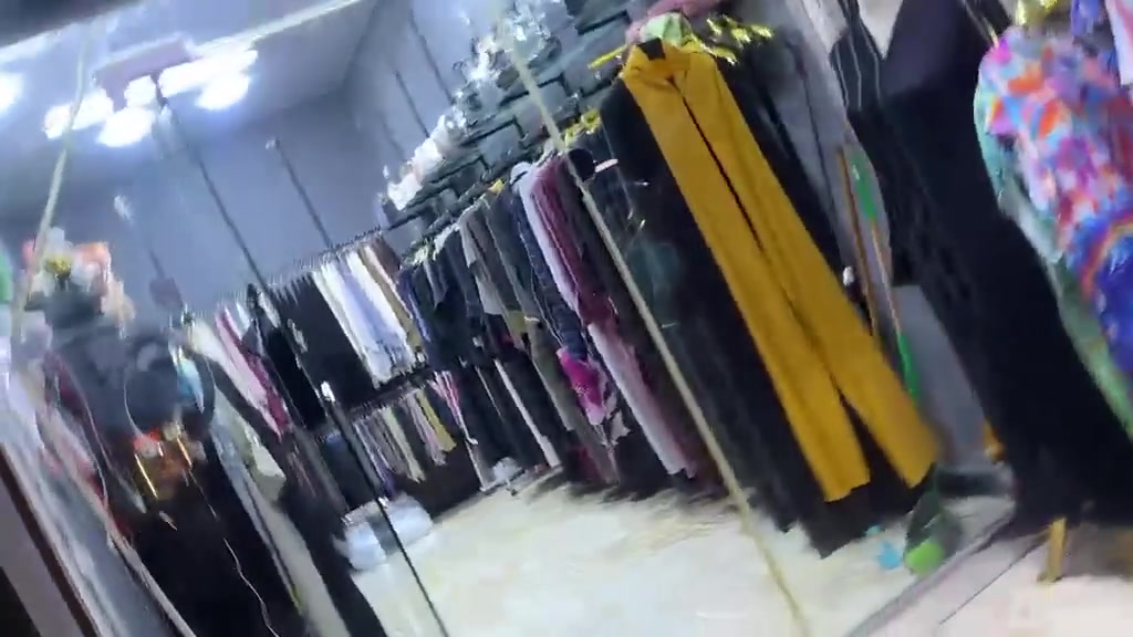 السلام عليكم  تعزيله محل شلعه ملابس نسائيه باله وجديد ب اسعار مناسبه عنوان البصرة 5ميل باقي تفاصيل تصل على هاذ الرقم.   ***********
