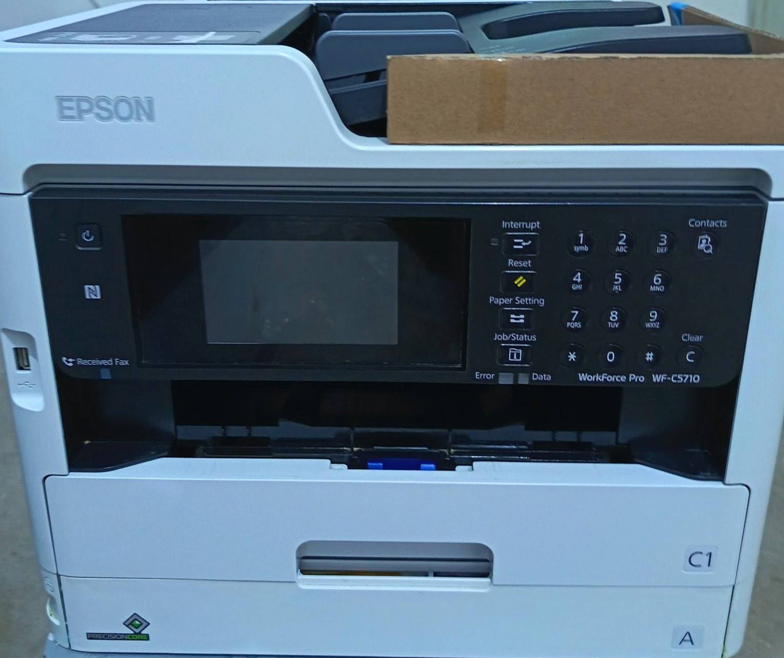 طابعة ايبسون 5710 مستعمل للبيع نظيف
Epson WorkForce-C5710
‌أستنساخ - طباعة - سكنر. -فاكس 

حجم الورق A4
💥 احبار سائلة ( اربع الوان ) 

‌ تحتوي على كاترجات قابلة للحقن  بدون شرائح .
‌طباعة واستنساخ وجهين من الفيدر والحاسبة والموبايل 
‌ سرعة الطابعة ( 24 نسخة ) في الدقيقة 
‌يمكن سحب عليها ورق فوتو و ورق عادي لغاية 260 غم 
‌ يمكن ربطها على الحاسبة والموبايل ويمكن سحب الورقة عن طريق الفيدار يعني يسحب الورقة ويطبع
السعر ٣٥٠  الطابعه حيل نضيفه والطباعه درجه اولى 

للتواصل على الماسنجر +واتس اب +***********
