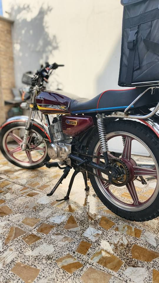 للبيع روبار موديل 19 كله ع بلاد بس كشن تانكي متغير ما بيه عيب كله شغال هندر واحد تشتغل خمسه كير محرك 150 بيه بخار قليل ما ياثر  محرك صوت ناعم شلع فول سعر 380 /*********** ما موجود ع خط الي يريد يدز خاص لو واتساب مكان كركوك بدون صندوق كركوك, العراق
