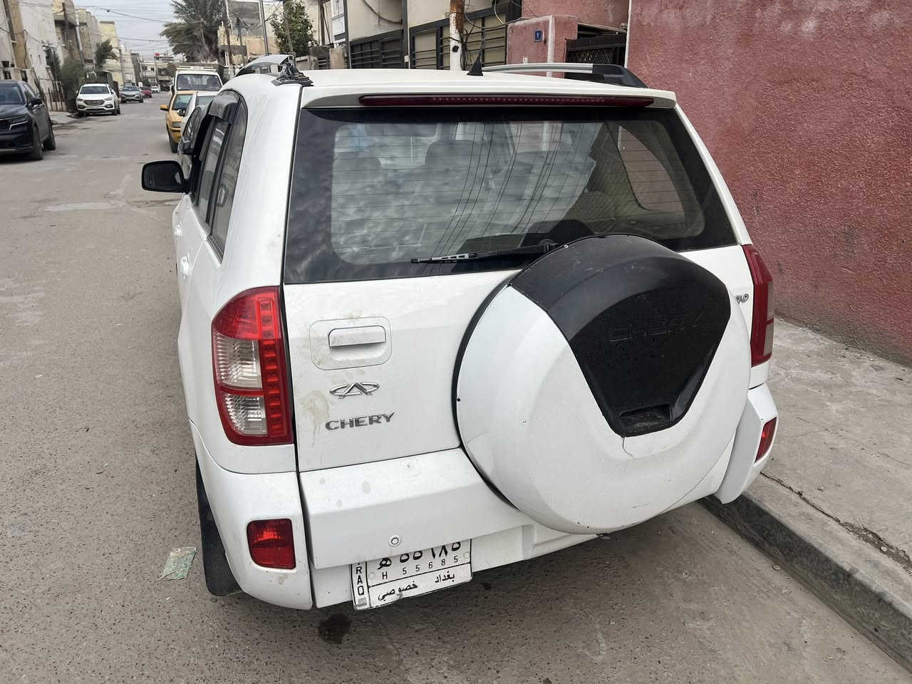 السلام عليكم شيري تيكو 2014 كير ميكانيك سياره مكفوله بيها بس بوارد وتكحيل بسيط سياره ماشيه 120 وقبل شهر جفتت محرك خير من الله ثاني تبدليه دهن للمحرك. سياره نشطه وحلوه حداديتها تعبانه عارضها ب72 وبيها مجال بسيط مكاني بغداد حي الجهاد راعيها موجود ويحول شوكت مانريد هو اصلا يريد يحول جماعه ال65 لاتخابروني هذا سوك كلشي بي 
رقمي ***********
ومتواجد عالفيس
