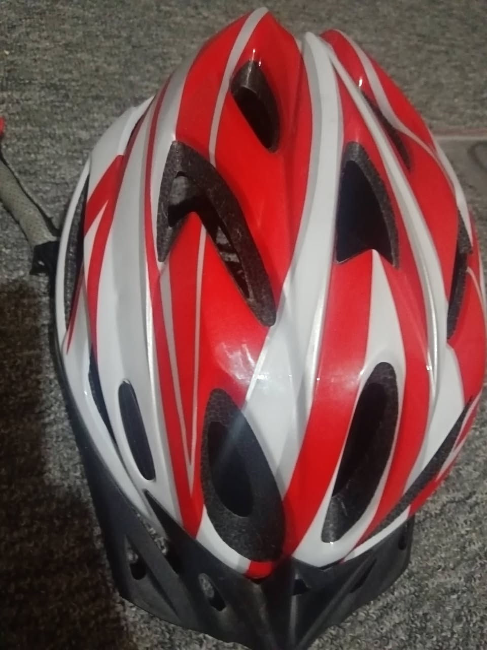 غراض دراجات هوائيه اليريده يجي خاص
1.خوذه

2.مطارة

3.عداد هو والقواعد مالته ثنين مستخدم اسبوع

4.نظارة

5.جرس ماركة جاينت

6.شورت قياس s/ادريس رياضي. ولاصق ضد البنجر واحد وحده مال زنجيل ماعرفه شنو وغراض ويا 😂


**إذا كنت صاحب هذا الإعلان وتريد حذفه لأي سبب، رجاءا أرسل رسالة إلى الدعم الفني**