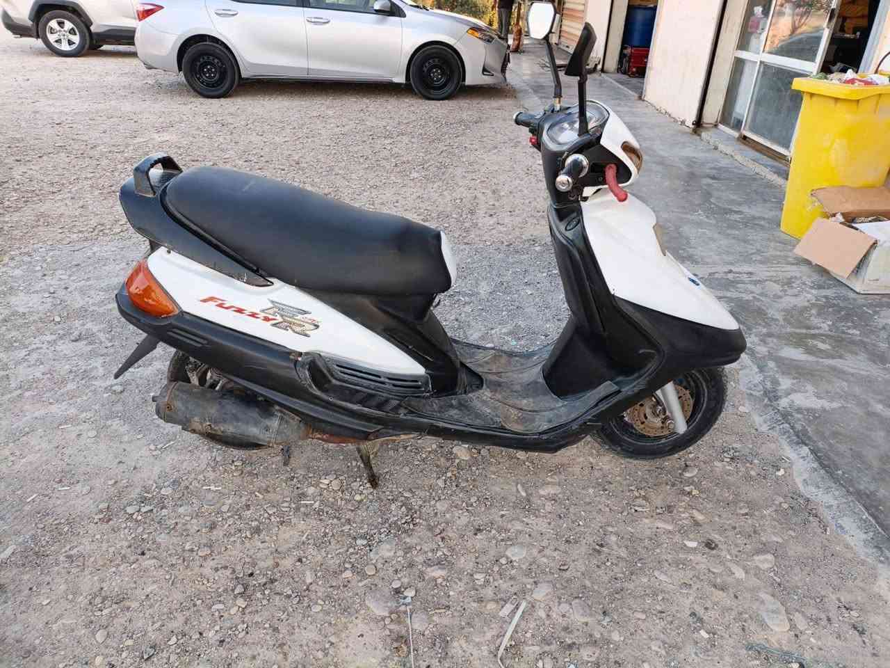 دراجه للبيع
دراجه فضائي ياباني 
كامل مكمل مثل ماموضح بصوره ماتخلي عليه ربع السعر 
٣٥٠ وبي مجال قليل للشراي


**إذا كنت صاحب هذا الإعلان وتريد حذفه لأي سبب، رجاءا أرسل رسالة إلى الدعم الفني**