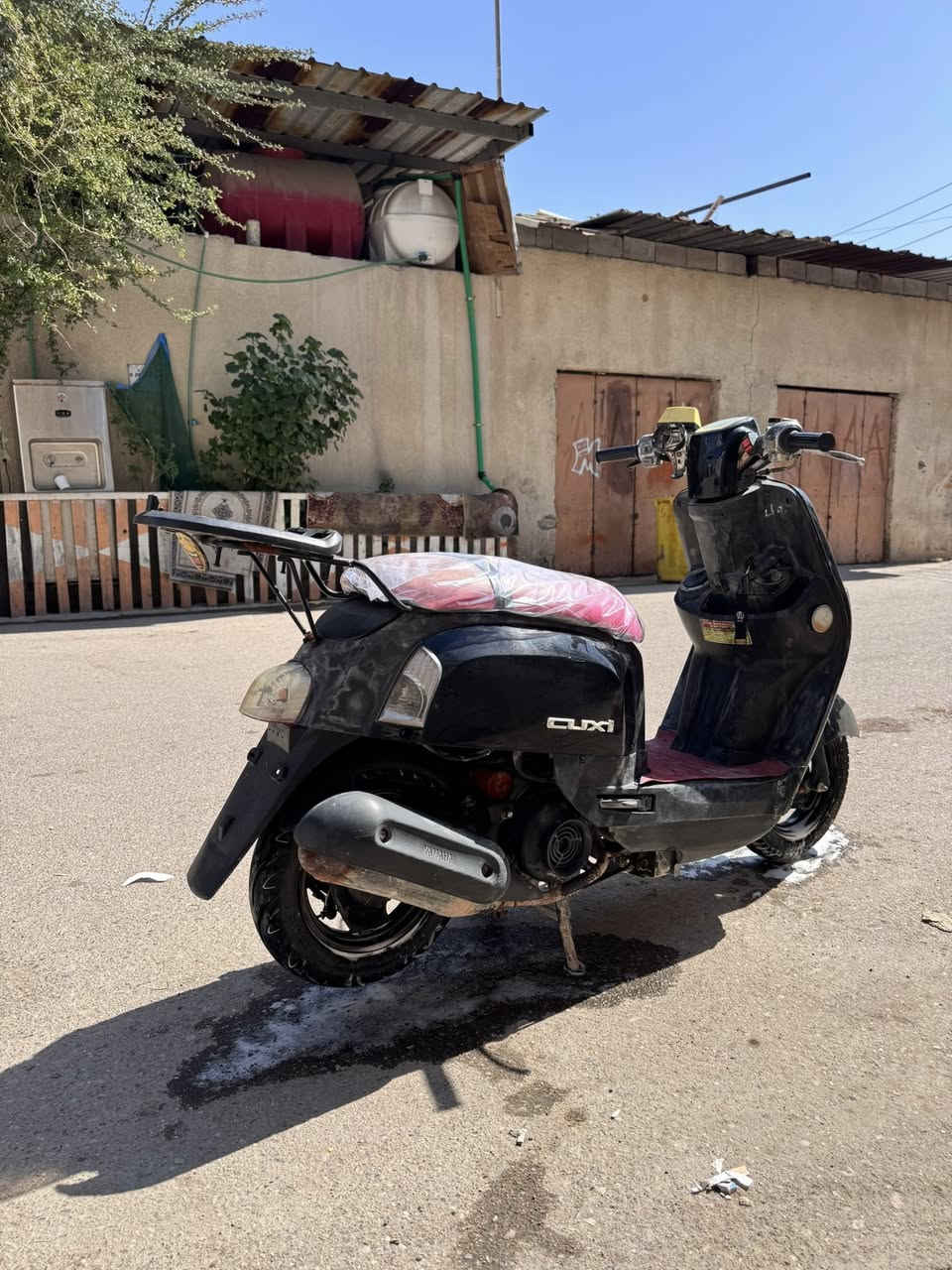 اسلام عليكم  
ماكس بوليس  الدراجه كلها شغالا كهربائياتها   رماشيات رباعيه  صطاب ورا سلف هندر  مكينتها ناعمه فوك ما تتصور  لا بيها صوت اكسل ولا بيها اي صوت  كلها ختم واحد ويه المكينه     سعرها 650  وبيها مجال  رقمي *********** مكاني بصره كرمت علي يم حسر الحشد
