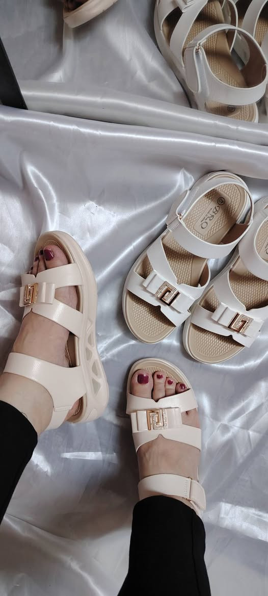 احذية صنادل نسائي متنوعة


**إذا كنت صاحب هذا الإعلان وتريد حذفه لأي سبب، رجاءا أرسل رسالة إلى الدعم الفني**