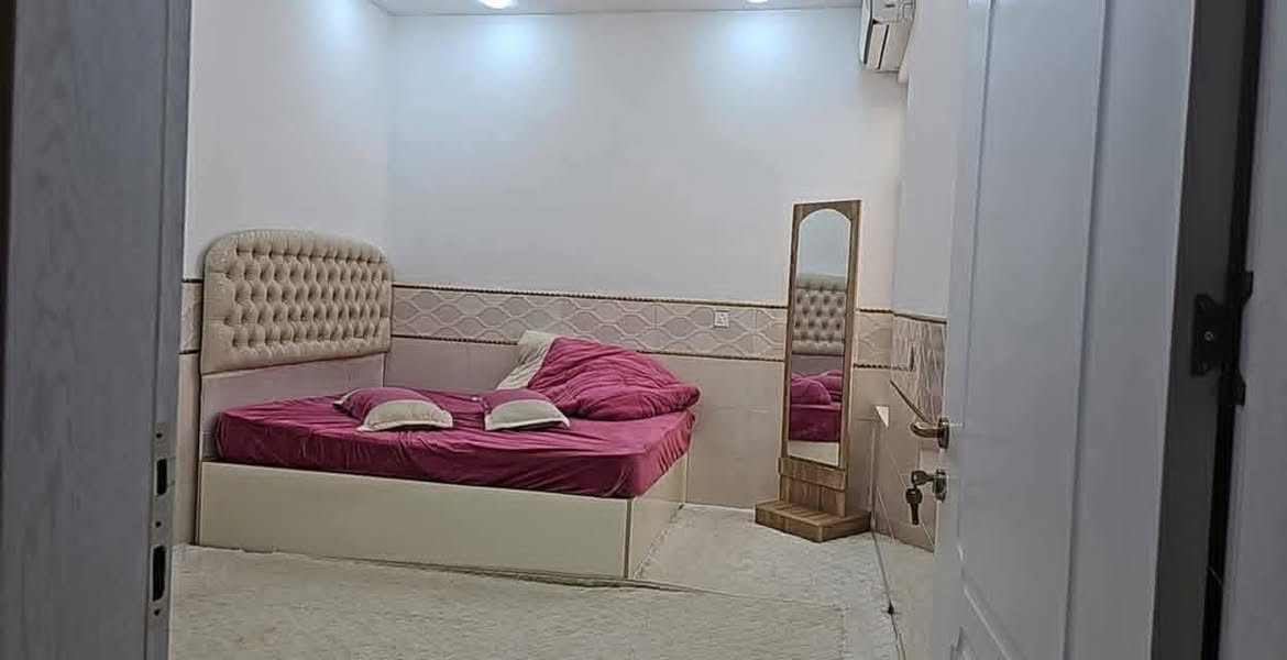 سلام علیکم

#خانووی_مۆدێرن بۆ فرۆشتن 🏘️💒
تایبەت دروست کراوە بازاڕی نیە
ناونیشان 📍کەلار _ ناحیەی ڕزگاری (سموود) 

◼️ گەڕەکی ئاوباریک_ پشت  مەدرەسەی. زرنگ 🏙️  
◼️ ڕووبەری6 بە 20 = 120 مەترە 📏📐 
◼️ ڕێگەپێدانە بەمەرجی وەکالە عامە 🌆   
◼️نزیک هەر دوو مەرەسەی سەرەتایی و ئامادەیییە

🟠 مواسەفاتەکانی پێکهاتوون لە 🔻

( کامل ژوورەکانی مغریبییە _ کامل ژوورەکانی دەکتی مەرکەزی بۆ کراوە ✅دەرگاو پەنجەرەی ڕانیەی بۆ کراوە )

🔴 ژوورەکانی ئەم خانووانە پێکهاتوون لە 

🔶 میوان 🪑🚪
🔶 مطبخ 
🔶 مساعد مطبخ 🍽️🫖
🔶 هۆڵێک 🖼️
🔶 دوو ژووری نوستن 🛋️🛏️
🔶 ڕۆشنایی 🪟
🔶 مشتەمەلات 🛁🚿

‎بۆ زانینی نرخ 💵 تەنها خاڵێک لەکۆمێنت دانێ ا

- ***********
.***********

