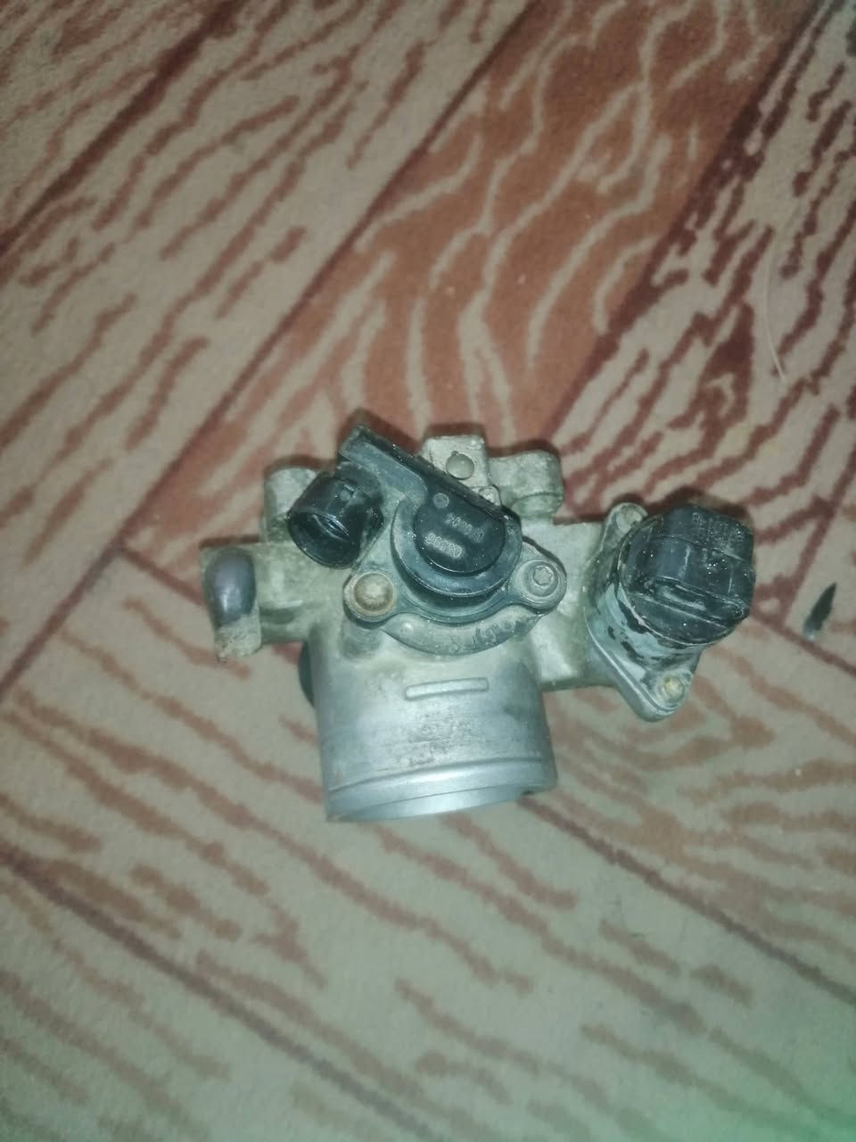 جويتر للبيع شرط الأصلي مو تجاري بدلته وطلع صوج بلعقل وياه تي بي اس وايسي اقسم بالله مالت شركه مكاني سماوه رميثه *********** أخذته ب 70  ورايده ب50 ألف شرط اذا مو اصلي لو بي اي شي مرجوع
