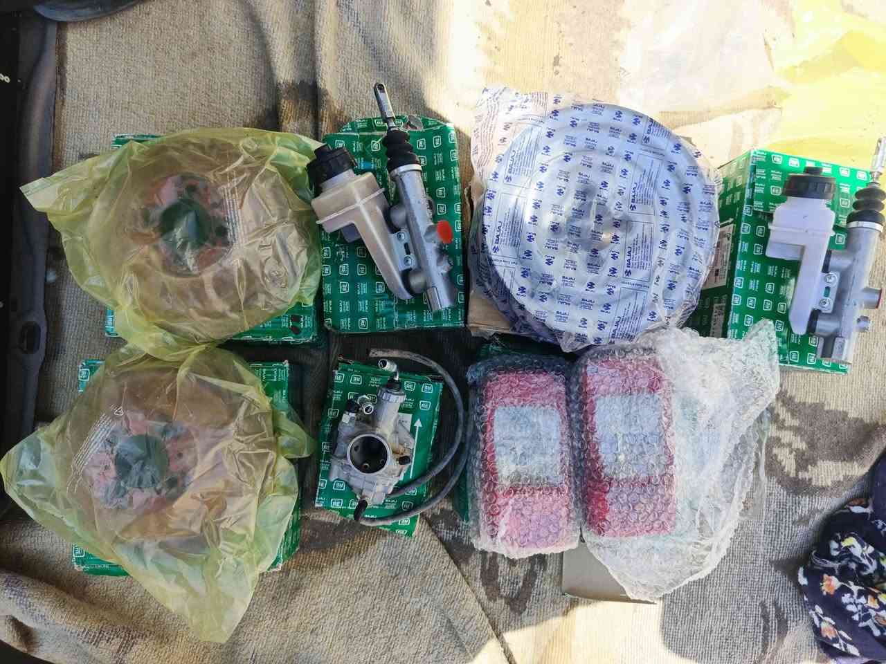 السلام عليكم متوفر اغراض مستعمل تكتك بجاج للا تصال ***********
