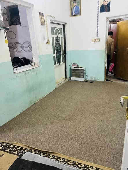 بيت للبيع  بسعر مناسب
دار للبيع ٥٠م على ساحه 
السعر  ٤٥
العنوان حي النداء  بصف شارع جامعه الكفيل يم صيدليه عمار رشاد 

يحتوي علي غرفه ..مطبخ ..صاله...
سقف عكاده
للتواصل ***********
