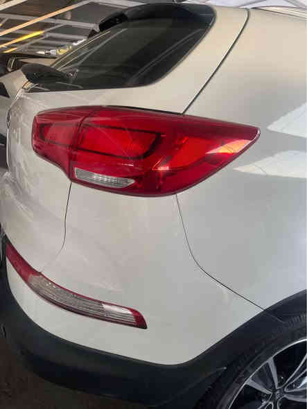 السلام عليكم 

كيا سبورتج 2017 خليجي اللون ابيض وكاله الدوليه العراقيه 

الرقم بغداد الدولي الجديد

بيها بنيد مبدل اصلي وكاله وبارد خفيف بالجنطه 

السياره جاهزه من كلشي 

قماره حديد

فور ويل درايف 

مكينه 2400 دوش 

ويل كروم حجم 18 انج

تبريد خلفي 

مري شفط 

بدات نيكل 

كامره خلفيه 

حساس خلفي

تحكم استيرن 

السياره جديده جدا ورايدها 155$ 

والاتصال ‭0772 769 1007‬

بغداد / الوزيريه بغداد
