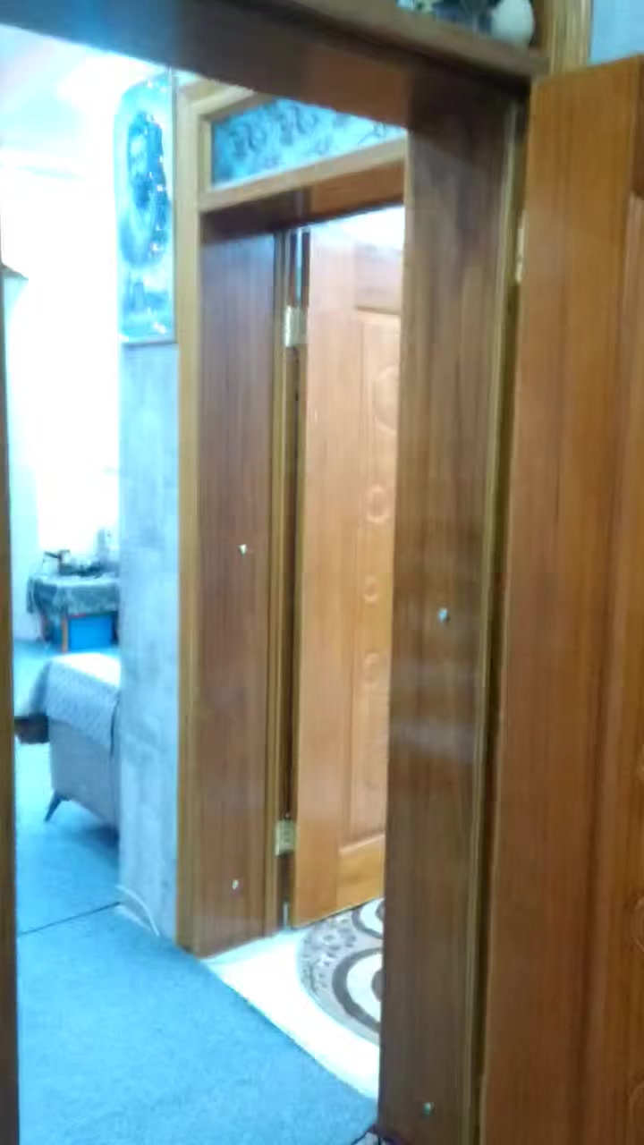 سلام عليكم
منزل 🏡 للبيع  ( زراعي سند 25 ) 
((( البيت له  شارع  امامي و خلفي )))
طابق واحد + الثاني مجهز له 
1_ مساحه 270 متر 
2_ كراج سعه سيارتين 
3_ صحيات خارجه 
4_ حديقه جاهزه كبيره 
5_ مطبخ و مدخل الى استقبال 
6_ صاله  و غرفتين  و  منور 2  و صحيات سويت 
7_ (( خدمات نقص _ مجاري و تبليط  واصل العمل خلف البيت )) 
8_ سبتتنك مجاري بسعه الكراج  
9_ سطحين  كاملات  مطبك شتايكر 
10_ بناء حديث منذ سنتين 

عنوان // حي الجمعية شارع حبيب بن مظاهر الاسدي 
هاتف // *********** __ ***********
