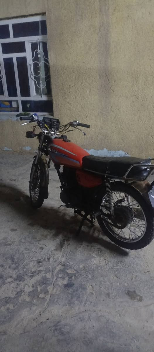 للبيع موديل ٢٠ اوراق موجوده نامه مكينه باكستاني شغاله نقص شغلات بصيطه شراي يتصل او مراوس هم ترهم مكاني بابل جبله *********** سعر ٣٠٠ بيه مجال
