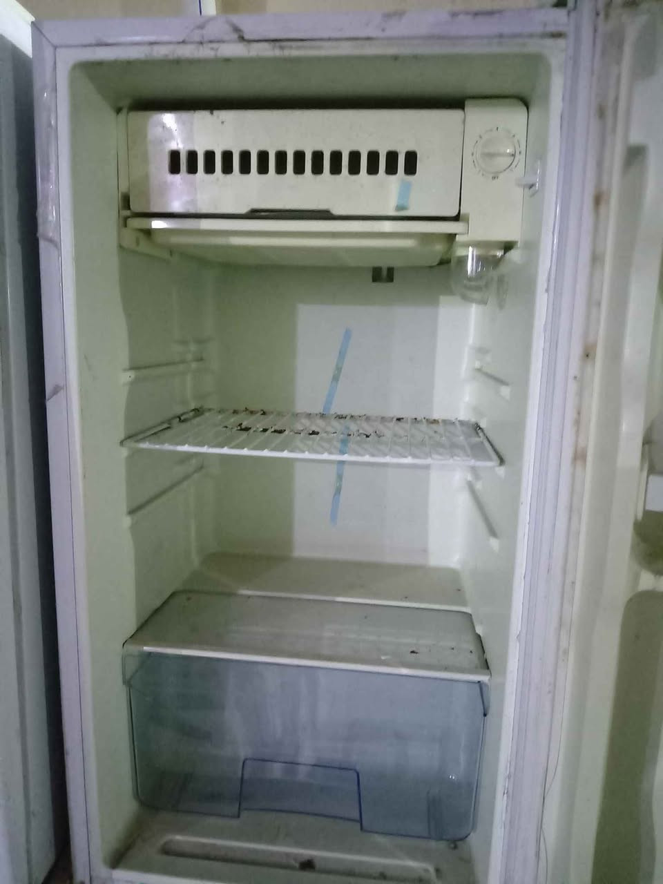 ثلاجه صغيره السعر 75 اليريد يراسلني خاص لو اليريد يتصل عل هذا الرقم ***********العدد متوفر النجف, العراق

