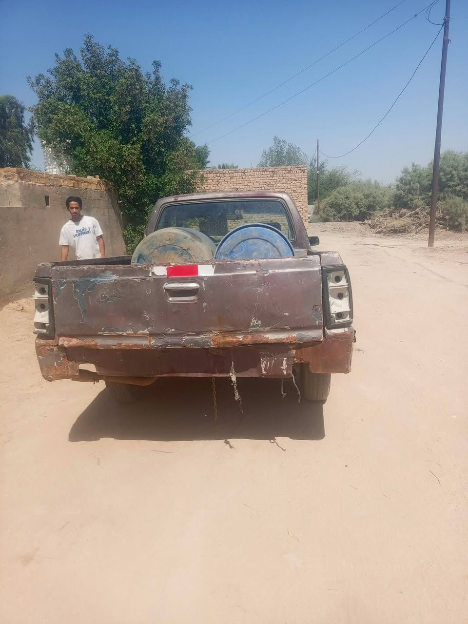 سلام عليكم سياره ماصده كير ومكينه مكفولات جدد وحداديه زينه سياره رقمه بغداد راعيه بغداد وما ندله بضبط سياره قويه كلش أبيعك على هشكل سعر مليونين وبيه مجال بس شراي يتصل ***********
