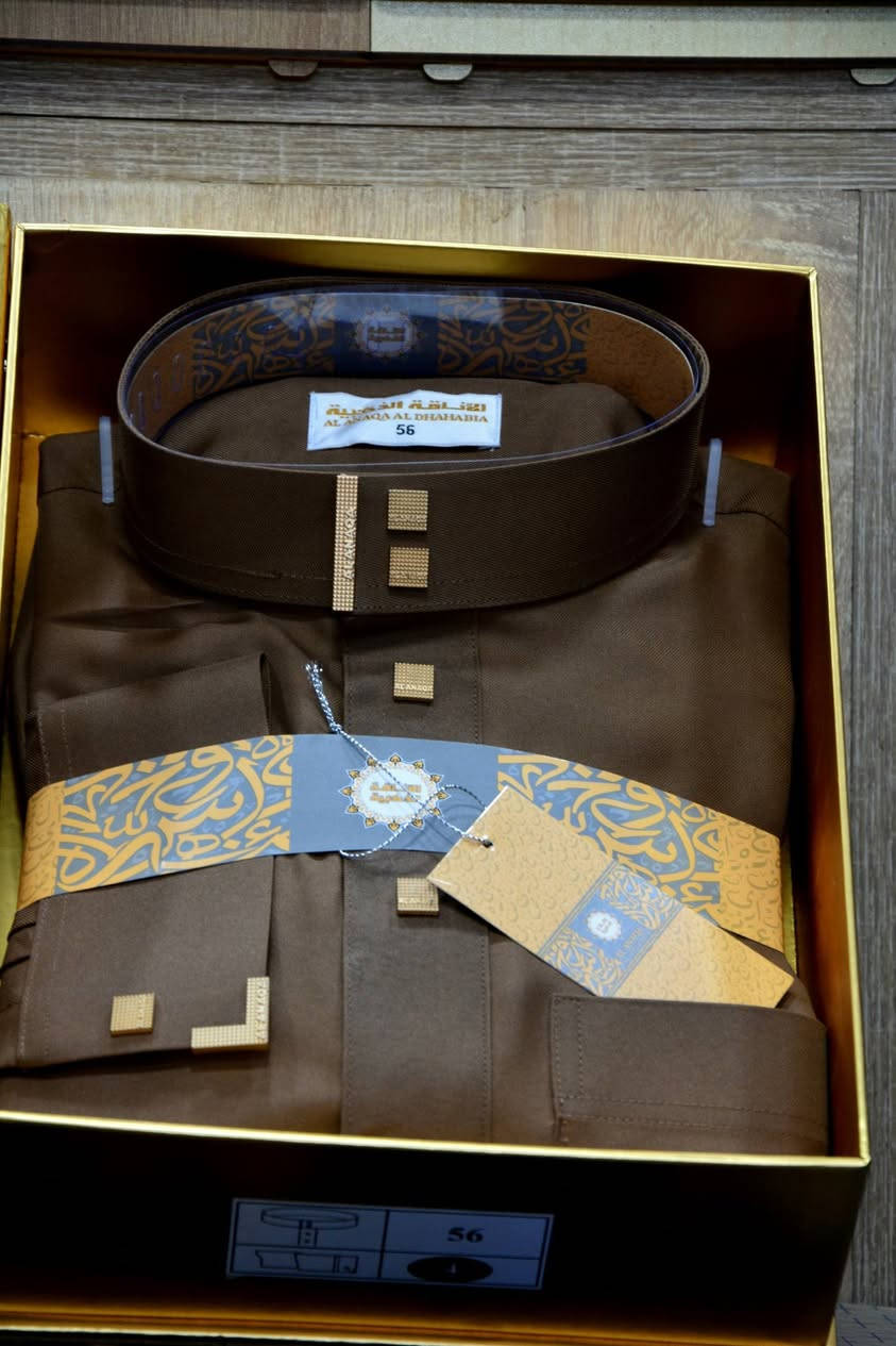 أواخر الأناقة الذهبية – علبة فاخرة
👔 خمس ألوان أنيقة🤎🖤💙✔️
📏 المقاسات: 52 / 54 / 56 / 58

📱 واتساب: 0549849277


**إذا كنت صاحب هذا الإعلان وتريد حذفه لأي سبب، رجاءا أرسل رسالة إلى الدعم الفني**