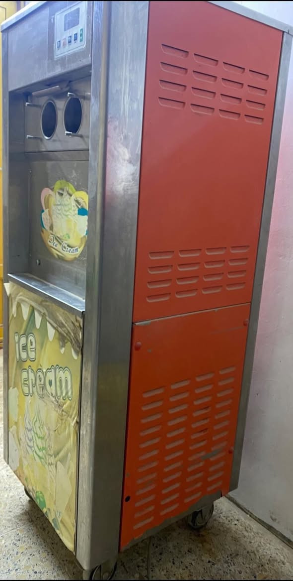 السلام عليكم مكينة ايس كريم  للبيع
 بسعر مناسب جدا اخت الجديدة 
وعل فحص 
مكان سامراء ***********
