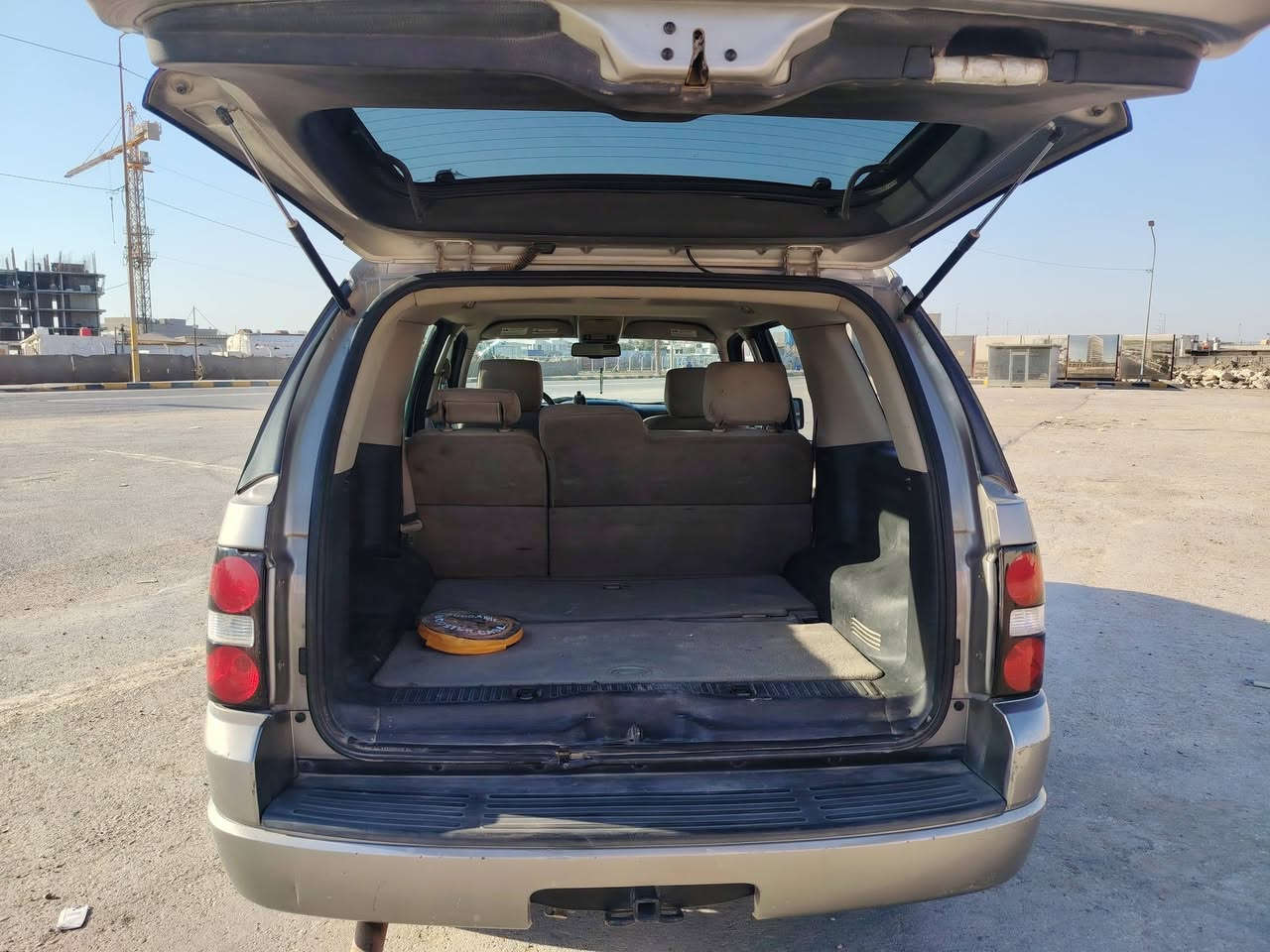 فورد إكسبلور 2008 وارد أمريكي بدون ايرباك
مكينه جديده توني شادهه الكير جيد جدا
الحداديه ٩٠٪ رقم أربيل الجديد
حادثهه فقط باب الصدر بي بارد موضح بالصور
اي نقص ما بيهه تريد تحويل وكاله كلشي موجود
السعر ٩٥ وبي مجال قليل 
العنوان الديوانيه
للتواصل ***********
