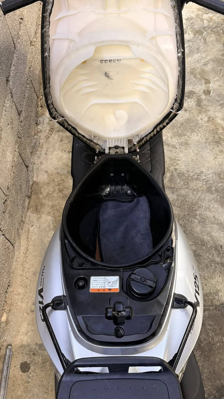 السلام عليكم للبيع ادرس حديث صارله شهر من نازله من الرمبه كفالة عامة شراي تفضل هاتف***********
