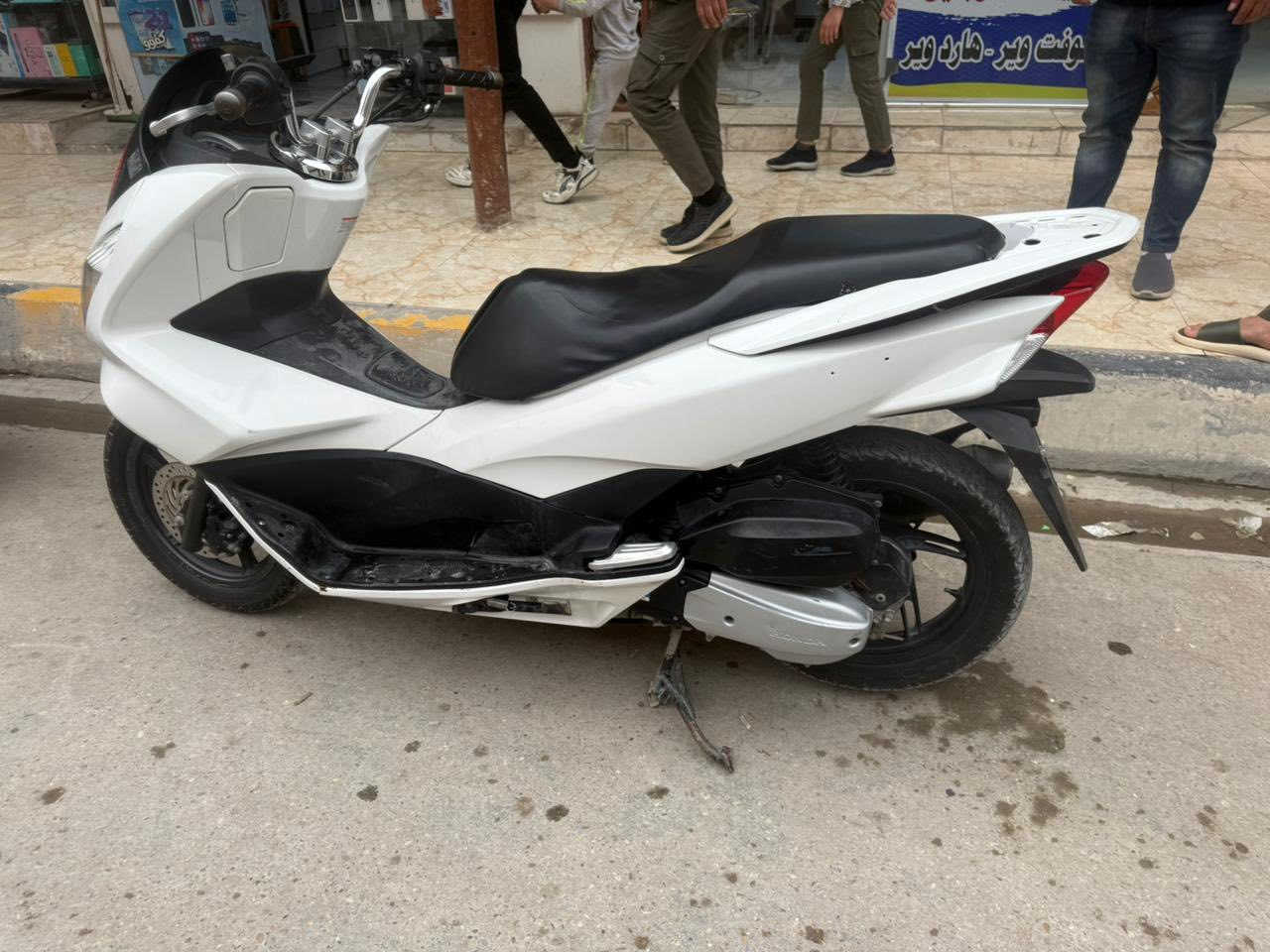 دراجه بسيكس لبيع جيل ثاني ستان كهرباء حساس زدحام كامله مكمله شلعه معدل خير من الله شراي يتصل *********** مكاني بعقوبه السعر 1300 وبيهه مجال لشراي
