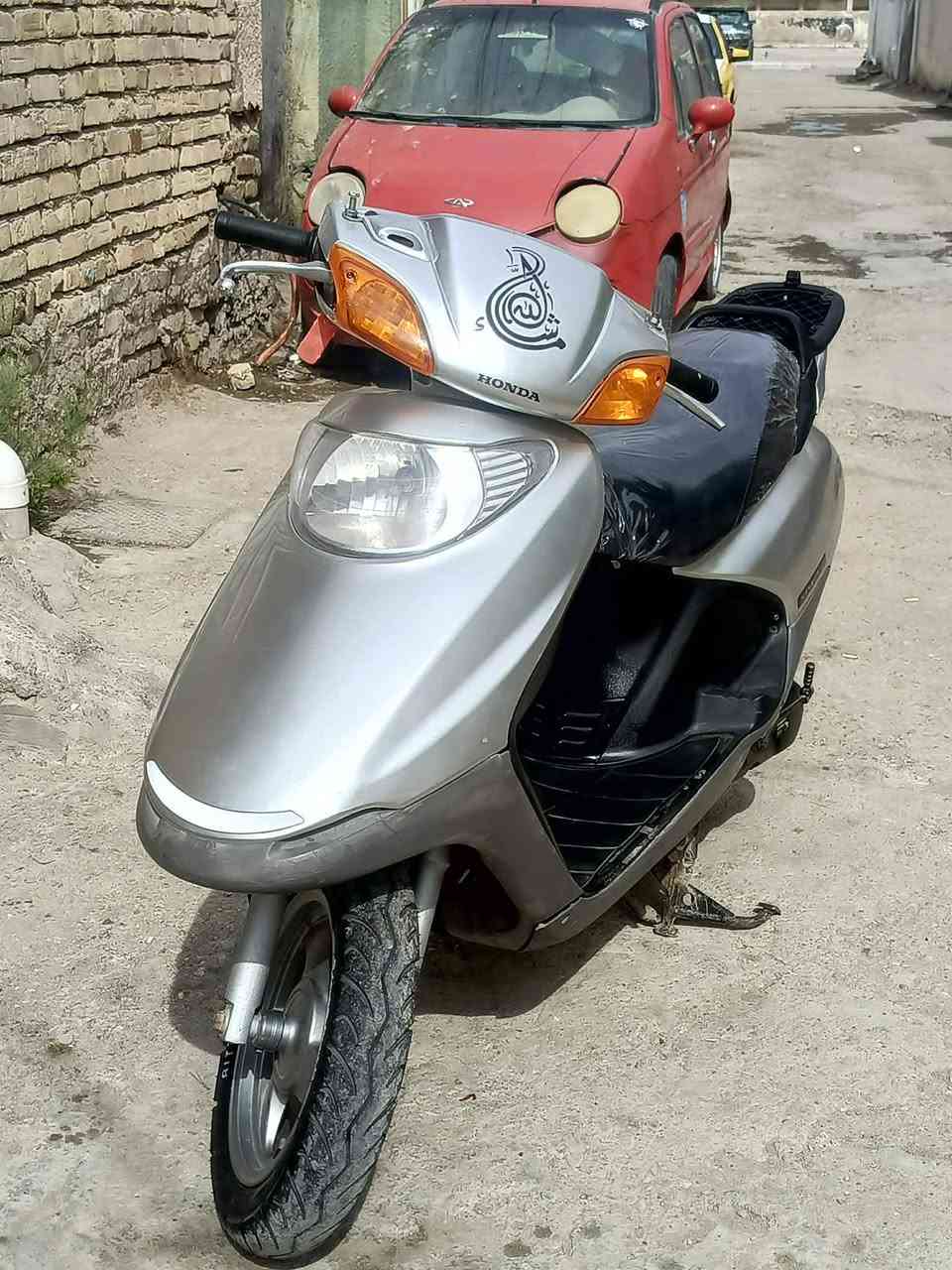 سلام عليكم شباب عندي دراجه اللبيع سبيسي دراجه مفتوحه كفارات ياباني اصلي ابو الختم دراجه خير من الله سلف هندر كهربايات كلهة شغاله مابي اي نقص السعر 750 وبيهة مجال الاستفسار رقم ***********
