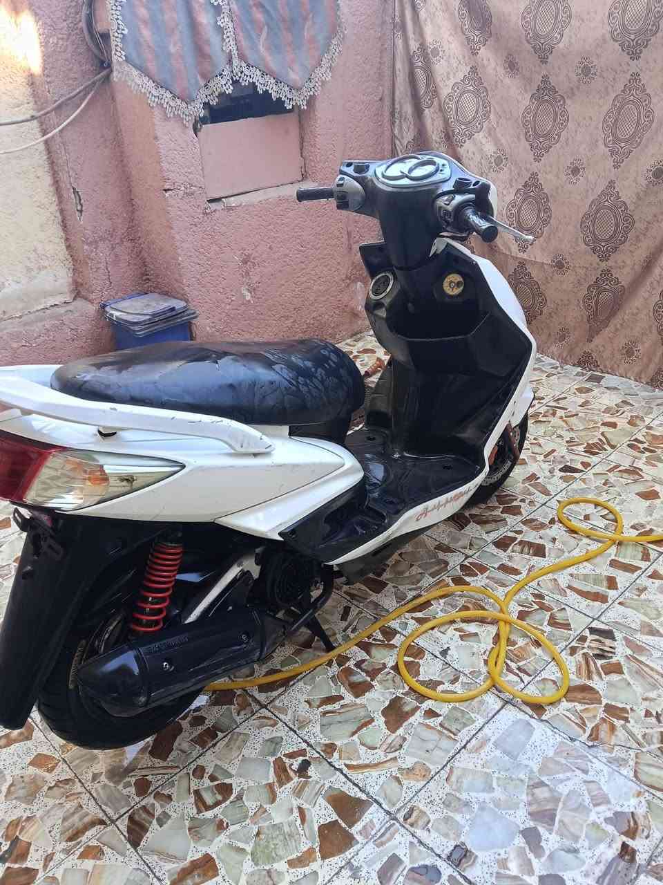 سلام عليكم
للبيع سكنس فحل كابريتر مكفوله كفاله عامه 
دراجة رمبه خير من الله 
السعر 900 وبيه مجال بسيط


**إذا كنت صاحب هذا الإعلان وتريد حذفه لأي سبب، رجاءا أرسل رسالة إلى الدعم الفني**