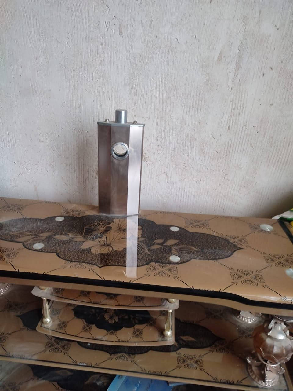 كاونتر وفراش ابو النفرين وميزين ميز دخل وميز مال بلازمة للبيع سعر خاص او واتساب ***********
