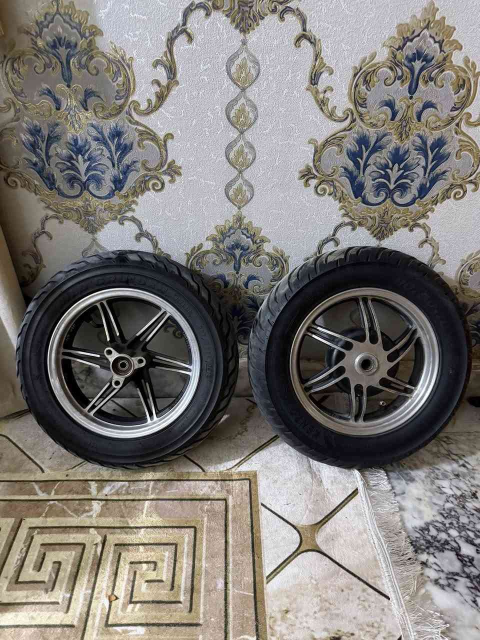 سلام عليكم ويل نجمه للبيع مكفول من طسه وعواج والصبغ جديد كلش
مكاني ناصريه مركز 
***********
