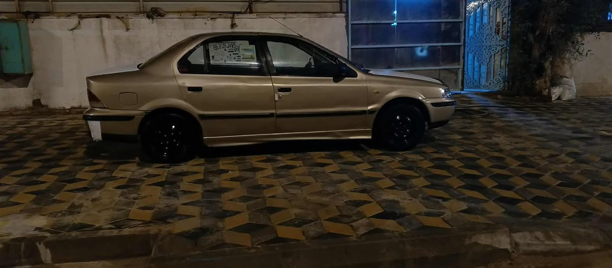 السلام عليكم سمند ٢٠٠٩ 
مصبوغه حزام  عوزه صدر تعبان كلش
عليهه غرامه ٤٠٠ راعيهه ابغداد يريد تحويل 
العنوان بغداد شهداء السيديه 
السعر ٢١ ورقه
رقم الهاتف ***********
