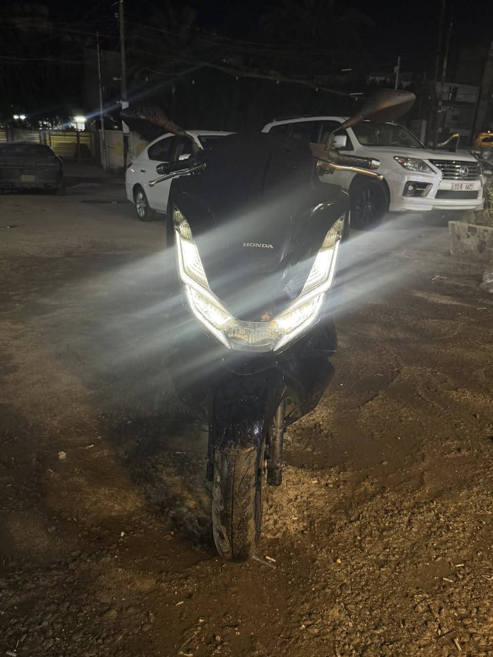 الجيل الرابع ياباني 160 مو كوري
كفاله عامه محرك وكشر وبالحقيقه بعد احلا
وين متريد افحص ماشيه 24 اي نقص مابيها 
ابيعلك من باب البيت ب20 ورقه وبيها مجال 
مكاني البلديات ***********
