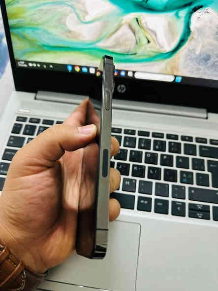 ايفون 13 برو ماكس 
ذاكرة 256نموذج M بطارية 83 اصلية ما مصعدة 
مبدل كامرة اصلية مال تفليش فقط باقي شرط 
سعر 545الف بيع فقط 
***********
