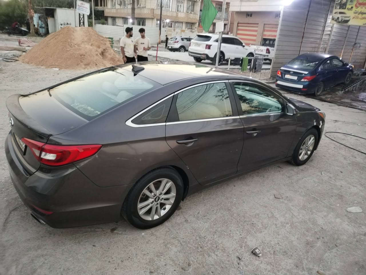 سوناتا 2016 وارد امريكي 

رقم اربيل انكليزي 

ضرر باب خلفي فقط 

مكينه 2400 بدون تيربوو 

 مكينه كير كلهه مكفول مامفتوحات  سياره بعدهه جديده تبريد ثلج ❄️تدفئه باتري جديد

 ويل كب وتخم تاير جديد 

ماشيه 128

المواصفات :

_شاشه كبيره : 

_كامره خلفيه:

_تحكمات ستيرن جهتين 

_  3 انضمه قياده:

_ايكو اسبورت وعادي:

_مانع انزلاق :

_لايت LED :

 _ شاشه اعطال :

 _كير 6 نمر :AT

السعر :93 

مكاني بغداد الزعفرانيه 

للاتصال (***********
