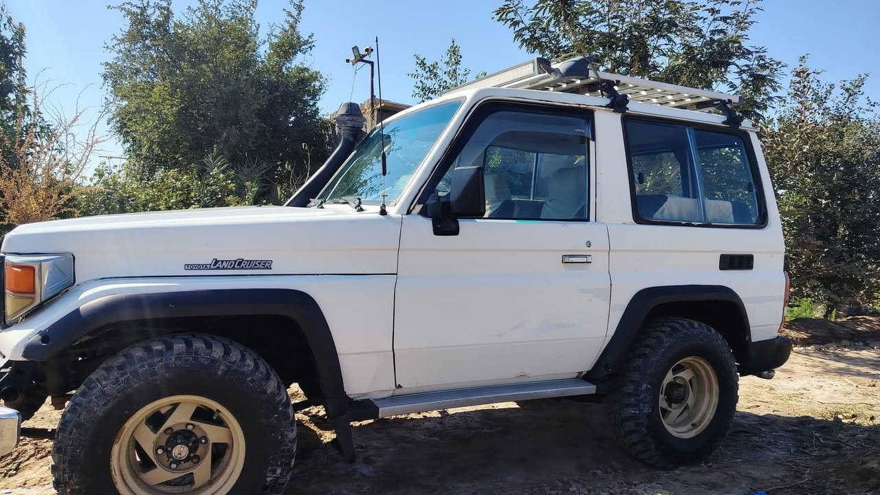 لاندكروزر تك  موديل ١٩٩٠
محرك بلاد
فوريل شغال
كير اوتماتيك
رقم واسط
 سعره ٧٥ بيه مجال للطيبين
مكاني الكوت ترايك وين ما يعجبك 
أتصل ***********
معجبتك  لا تعلق
