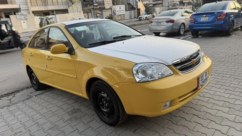 للبيع شوفر اوبتره  موديل 2011 شركه العامه رقم بغداد انكليزي مصفره هيئه وغرامات سنويه جديده  بيها صبغ خاملغات اماميه وبيها قبغ جنطه امبدل اثر طخه خفيفه بدون دواخل الباقي مكفول  جاهزه كير مكينه قبل يومين شادها وبعدها بلضمان صدر خلفي امامي جديد مابيها اي نقص خير من الله جاهزه الف مذب عليها وين ميعجبك اتراي انطيك السعر 70 مكانها بغداد الشعب للستفسار ***********
