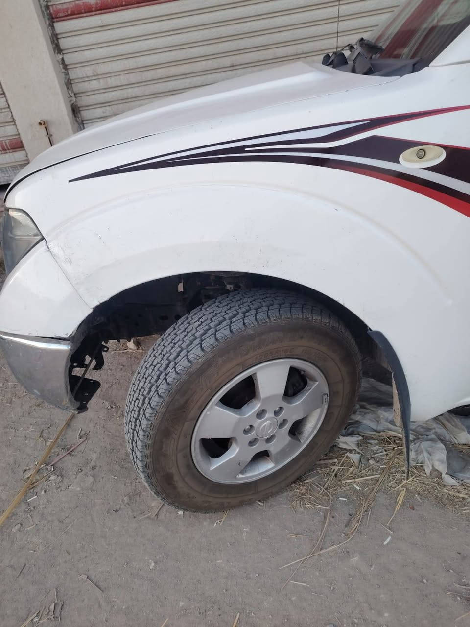 نيفارا ٢٠١٢ للبيع كير ومحرك واصوليات كفاله تخم تاير رقم انكليزي سنويه بسمي لل٣١ سياره جديده مال جناي  السعر ١٠٥ العنوان البصره قضاء المدينه ***********

