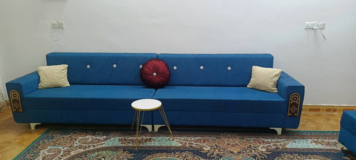 تخم ديوان عشر مقاعد جديد مستخدم فقط شهر واحد
السعر ب 300 الف 
بعقوبة. التحرير
للاسفسار مراسلة الصفحة او الاتصال
***********
