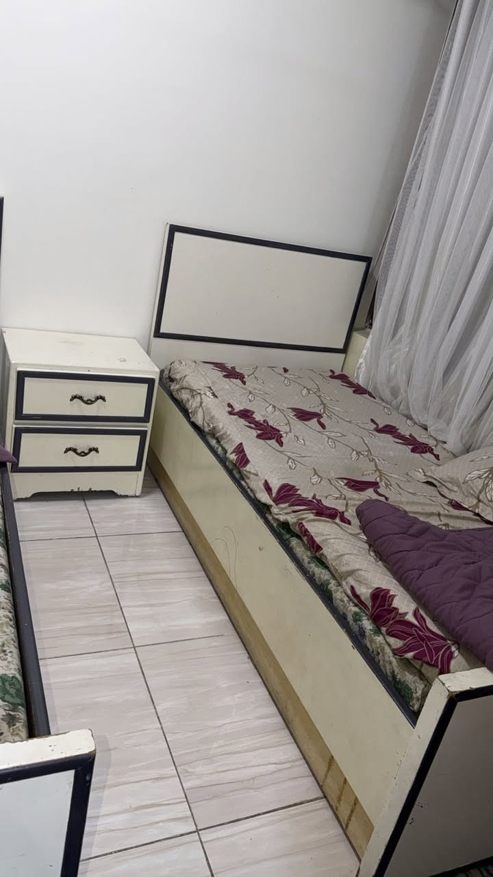 غرفه عراقي صاج موديل تركي كنتور 6 باب مع محلق و2 كومي وميز توليت واسره العدد 2 مع مخزن وكومي أحذية مكاني بغدادالسعر مليون و300


**إذا كنت صاحب هذا الإعلان وتريد حذفه لأي سبب، رجاءا أرسل رسالة إلى الدعم الفني**