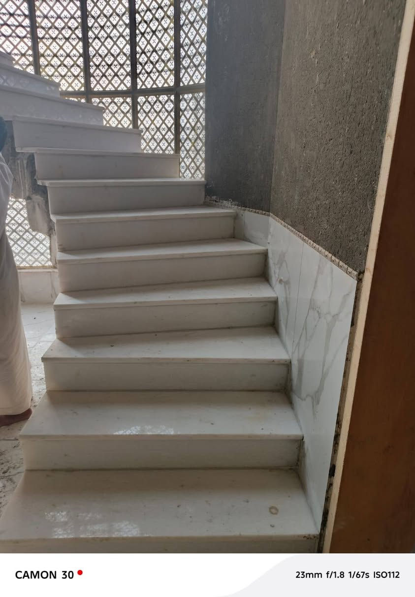 سلام علیکم.خلفة تطبيك كاشي وبورسلين ومرمر شغل على الليزر درجه اولى التزام في العمل *********** متفرغ حاليا وسعار مناسبه اتصال وتساب
