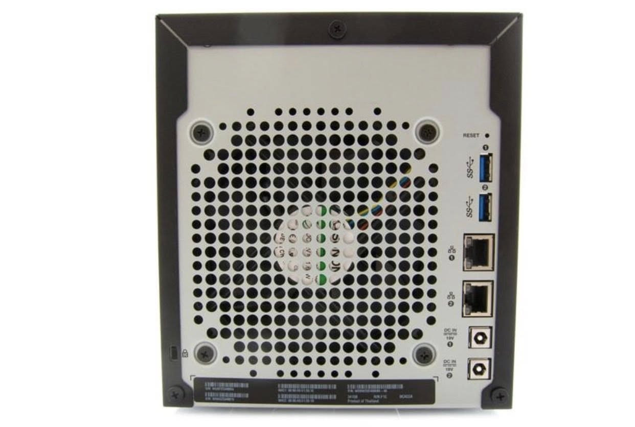 للبيع جهاز WD My Cloud EX4100 NAS
● السعة الكلية: 24TB
 ● الهاردات: WD Red الأصلية المخصصة للـ NAS
 ● ساعات التشغيل: 100 ساعة فقط
 ● 4-Bay NAS
 ● يدعم RAID 0 / 1 / 5 / 10 و JBOD
 ● يدعم Windows Server عبر SMB و iSCSI
 ● منفذين Gigabit LAN
 ● 3 منافذ USB 3.0
 ● مناسب للشركات، السيرفرات، النسخ الاحتياطي، الأرشفة ومشاركة الملفات
الجهاز بحالة ممتازة جداً، والهاردات استخدام شبه جديد (100 ساعة تشغيل فقط).


**إذا كنت صاحب هذا الإعلان وتريد حذفه لأي سبب، رجاءا أرسل رسالة إلى الدعم الفني**