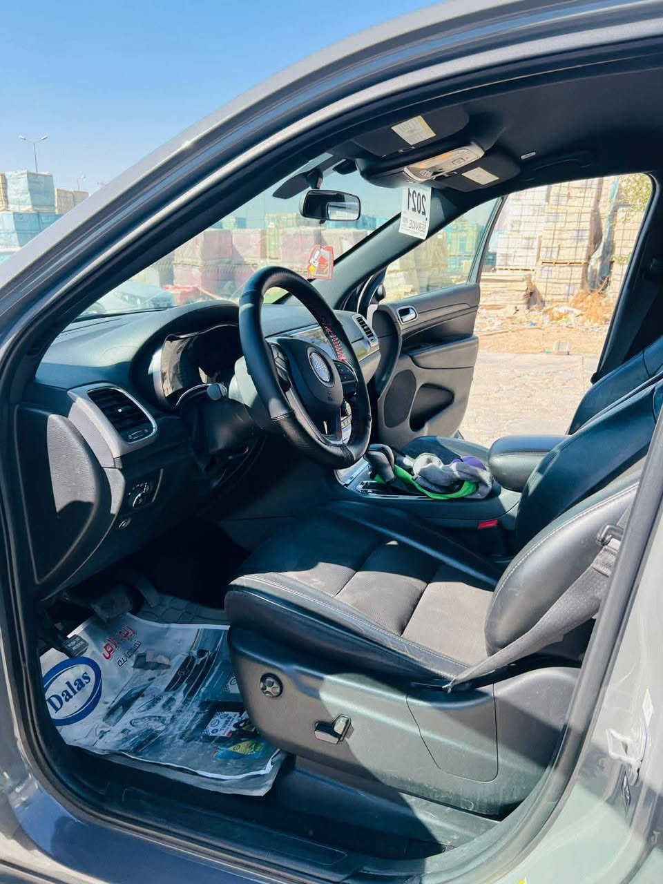 السلام عليكم 
جيب بلاك توب 2021 اسمنتي
بدون ضرر سرقه قبق جنطه   
ماشيه 64 m
مواصفات 
١-بصمه تشغيل 
٢-بصمة ابواب
٣-رادار جانبي  
٤-منضومة زنون 
٥-كامره ٣٦٠
٦-مخمل +جلد
٧-كشن كهرباء
٨-تدفئة كشنات اماميه
٩-تدفئة ستيرن 
١٠-تبريد امامي خلفي 
١١-ويل كروم ٢٠
١٢-شاشه جبيره
١٣-شاشه اعطال 
١٤-توقف ذاتي 
١٥-حساس خلفي 
١٦-صندوق كهربائي  
مكان سيارة واسط صويره 
للاستفسار اكثر الاتصال 
‭***********
