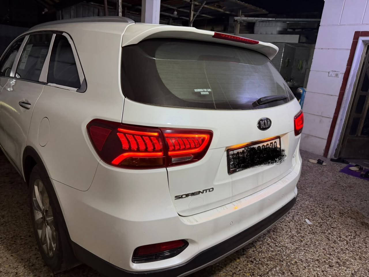 سلام عليكم 
كيا سورنتو موديل 2018 
خليجي مكفوله كفاله عامه 
كير ومحرك كهربائي كفاله 
محرك 6 سلندر 
7 راكب شاشه كأمره تحكم ستيرن 
سايد بريك دكمه
ماشيه 100 الف
باب خلفي كهرباء 
حساسات أمامي وخلفي 
كشنات كهرباء
كشنات جلد 
رقم بغداد الدولي 
السعر 218 وبيه مجال
مكان السيارة بغداد البلديات 
رقم ***********
