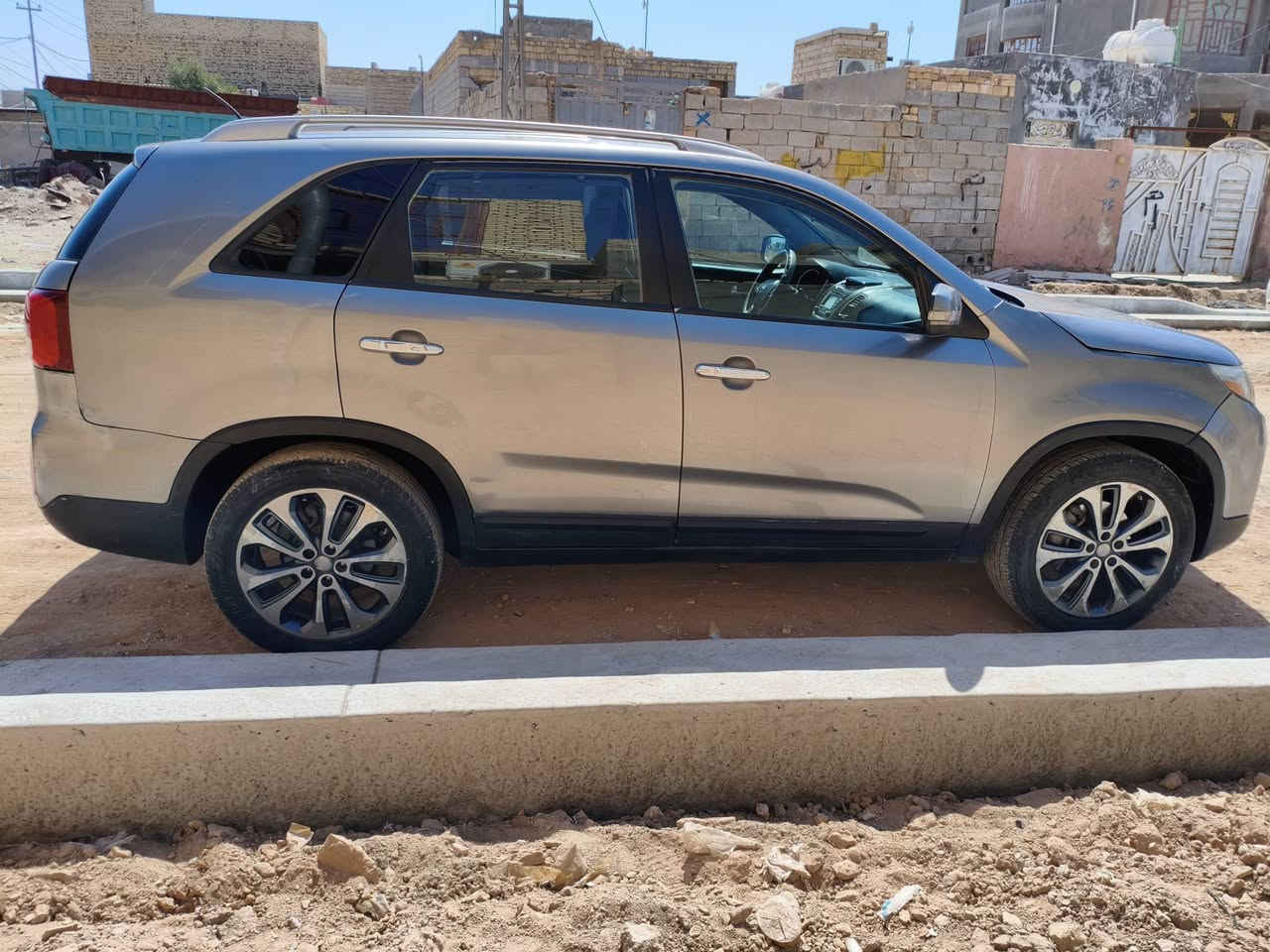 سلام عليكم سورنتو 2015أمريكي حادثه جاملغ وبنيد وبيه صبغ صفحه سائق بدون معجون سياره كله ليبل واحد ما بيه ولا قطعه تبديل رقم بغداد بأسمي رقم دولي هزه جديده مكان سياره الديوانية سعر 122وبيه مجال الاتصال عل ***********
