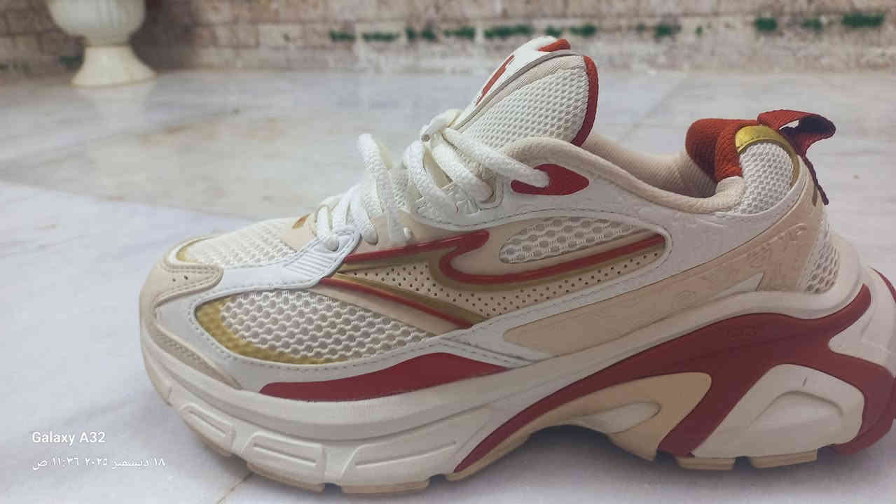 حذاء باله درجه اولى حجم ٣٩ونص يوجد توصيل جميع المحافظات ***********رقم سيد حسن ناحية الإمام
