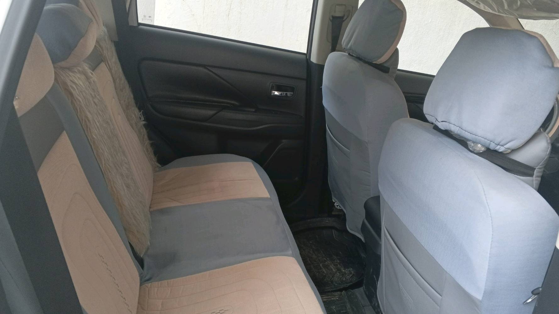 ميتسوبيشي اوتلاندر موديل 2022 ماشية 5500 كم خليجي محركMovc2000تنفس طبيعي كيرcvtثلاث وضعيات قياده ايكو نورمال سبورت كامرة خلفيه شاشة تحكمات مقود مثبت سرعة تسخين مقاعد أمامية دخول ذكي بصمة تشغيل عن بعد كشنات جلد أرضية السيارة جلد أوامر صوتية السعر 185 وبيها مجال مستعجل على البيع هاتف *********** مكاني صلاح الدين قضاء بلد 