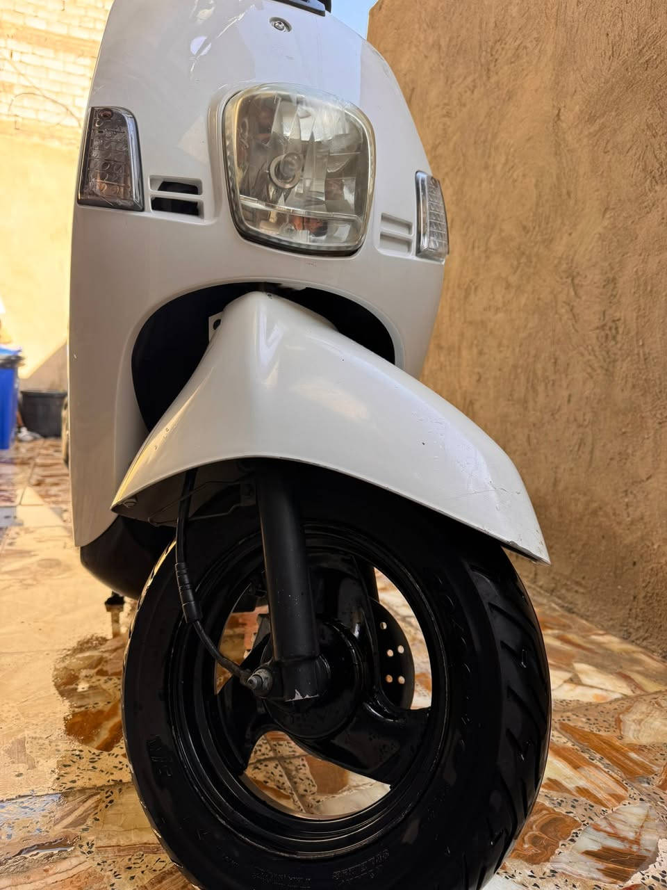 سلام عليكم بوليس نوزل كفاله عامه صارلهه شهر ونص من طالعه دراجه حلوه ونضيفه وبل واقع بعد احله سعر 950 وبيهه مجال للشراي علق أو ادخل خاص أو خابر ***********
