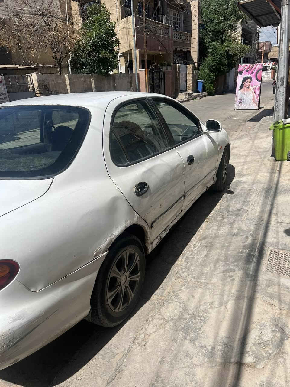 سلام عليكم من رخصت الادمن  للبيع سيارة نظيفة وكير ومحرك جديد وسنوية 2033
وسيارة بسمي تبريد شغال السعر 25 وبية مجال رقم الهاتف *********** مكان بغداد
