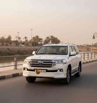 لاندكروز ٢٠١٧ • محرك ٥٫٧ ٨ سلندر • ماشية ١٠٨ الف