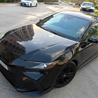 𝟐𝟎𝟐𝟓 𝐓𝐎𝐘𝐎𝐓𝐀 𝐂𝐀𝐌𝐑𝐘-SE 𝐁𝐋𝐀𝐂𝐊 تويوتا كامري (SE BLACK) موديل : 2025  اللون...