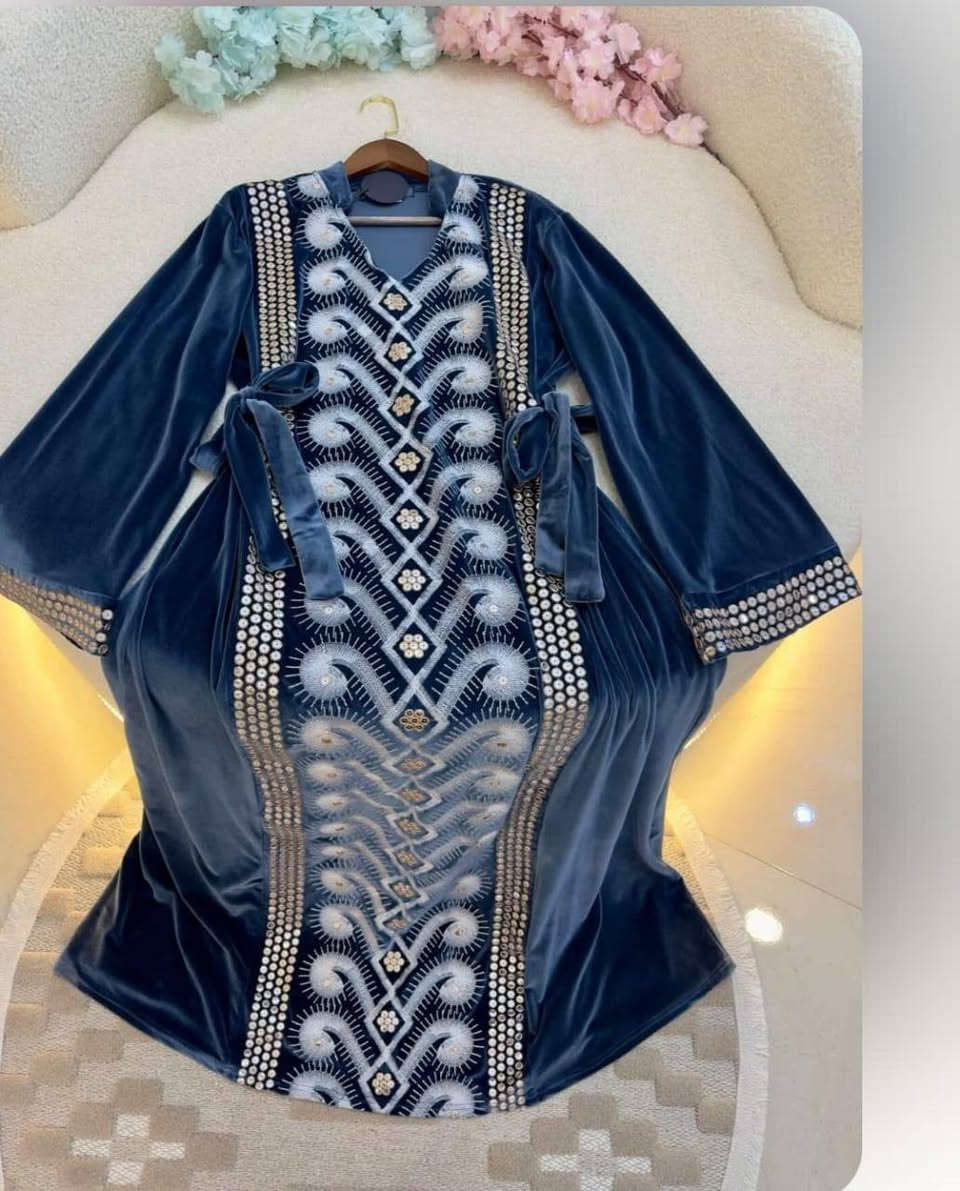 سعر ٢٦ الف تخفيض اخر قطع
توصيل متوفر
#دراعات واتساب***********
