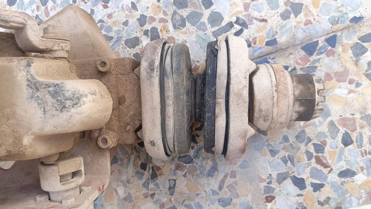 ساحبه جحوتيه للبيع كامله هيه والهوا السعر 6ورقات ***********
