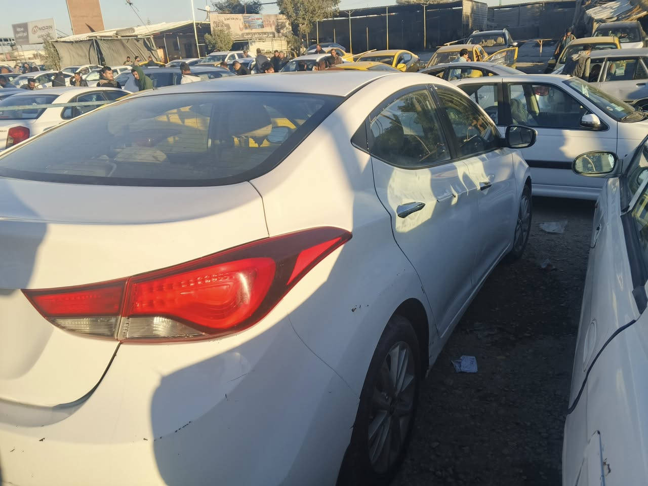 السياره بيه نص باب وهلال جاملغ الي ورا السايق مصبوغ والصفحه الثانية بيه طخه ترجع بارد السياره فول مواصفات عدا البصمه الگير والمحرك كفاله
السعر ١١٨ وبيه مجال للاستفسار الاتصال ‏‪***********‬‏
