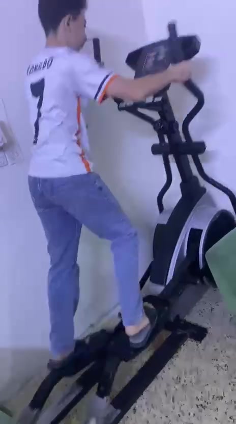 جهاز رياضه نضيف جدا السعر ١٨٠. الف
واتساب ***********

